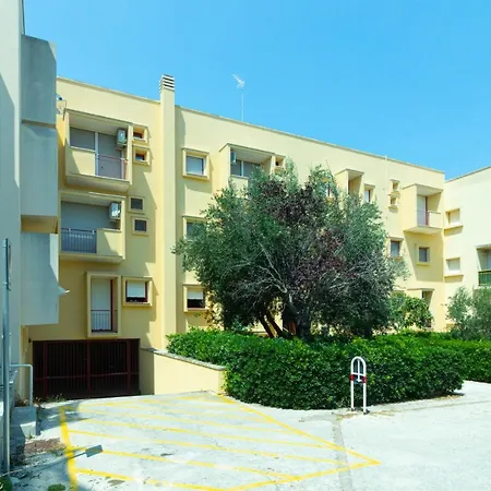 Craulo Aparthotel *