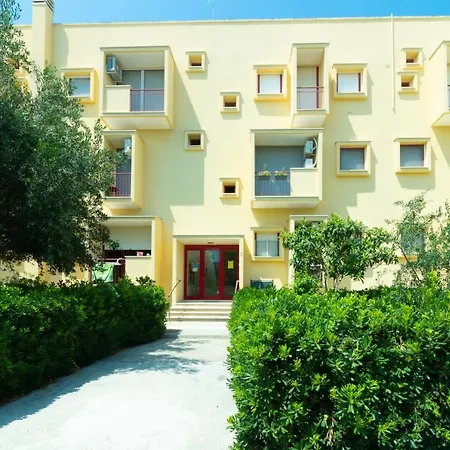 Ξενοδοχείο με διαμερίσματα Craulo Οτράντο